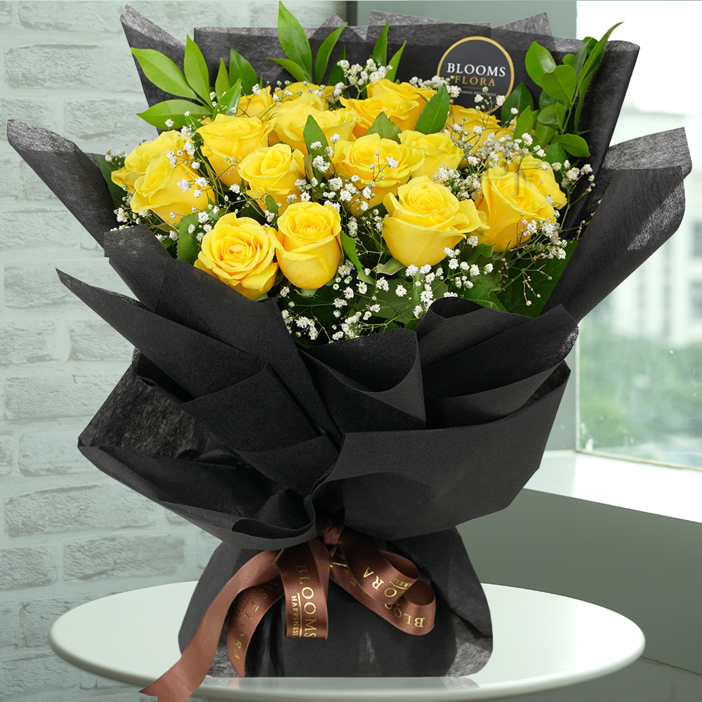 bouquet of 25 yellow roses