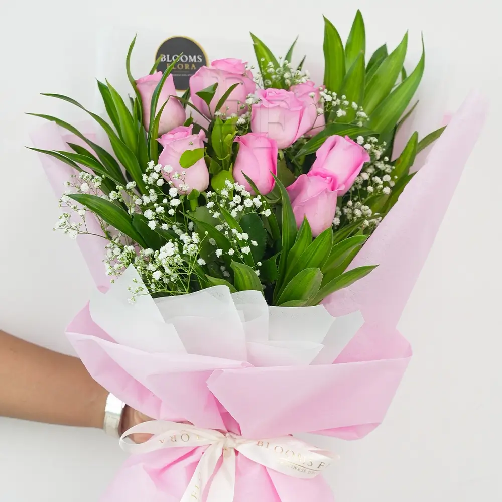 8 pink roses bouquet