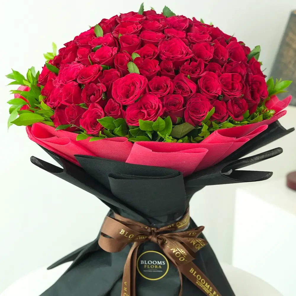 99 red roses bouquet