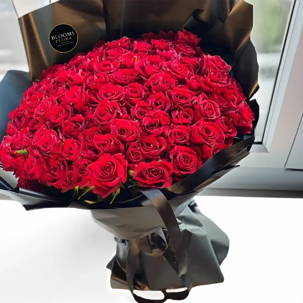 Luxurious Red Roses Bouquet