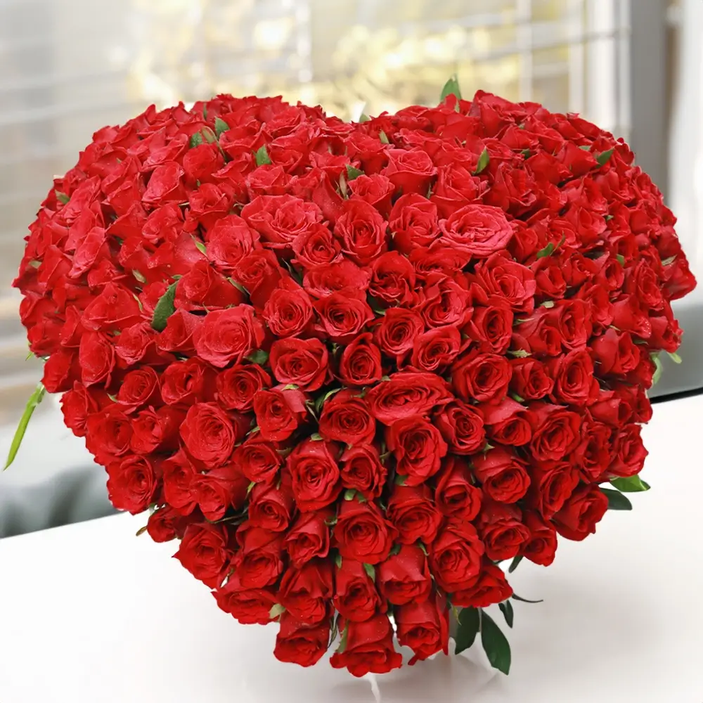 Heart Shaped Arrangement of Red Rose