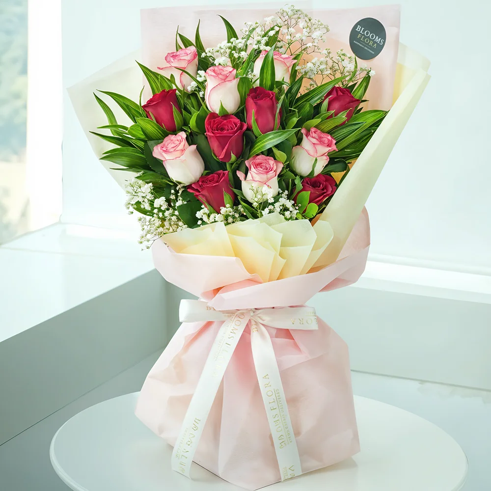 Buy Bouquet of 6 Red & 6 White Roses Buy Bouquet of 6 Red & 6 White Roses