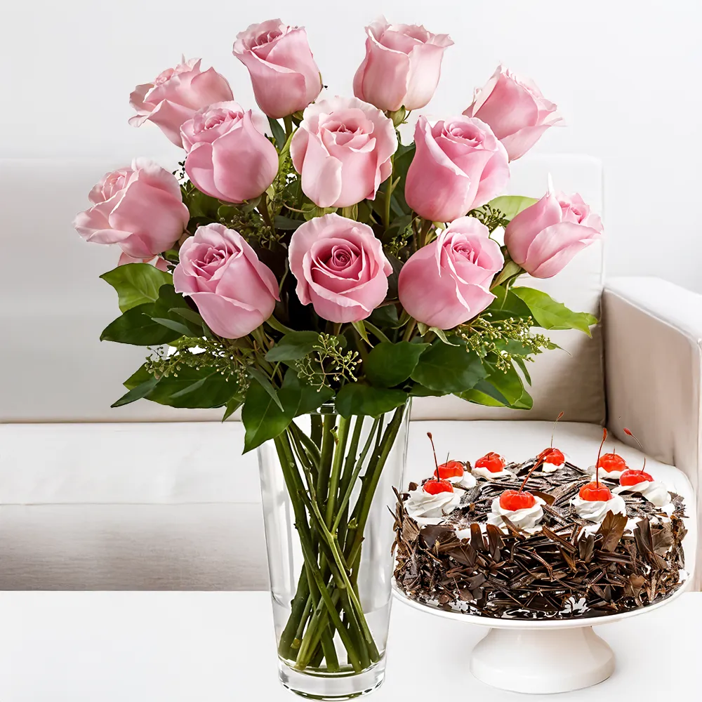 Roses Bouquet With Cake